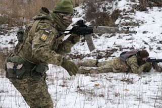 Ukrajina nechce plnit minské dohody, Západ ji do nich nemá nutit - Novinky